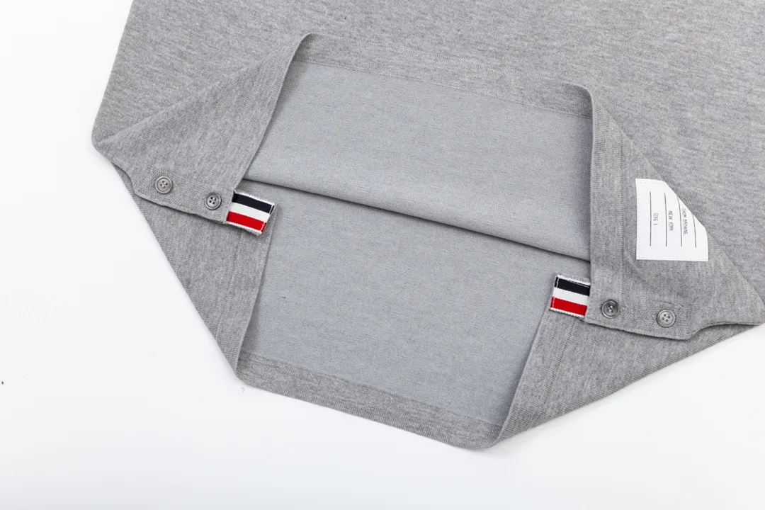 Thom Browne ➡️ POLO ， Retro Same Style Versatile 。 : Gray Size：M-3XL